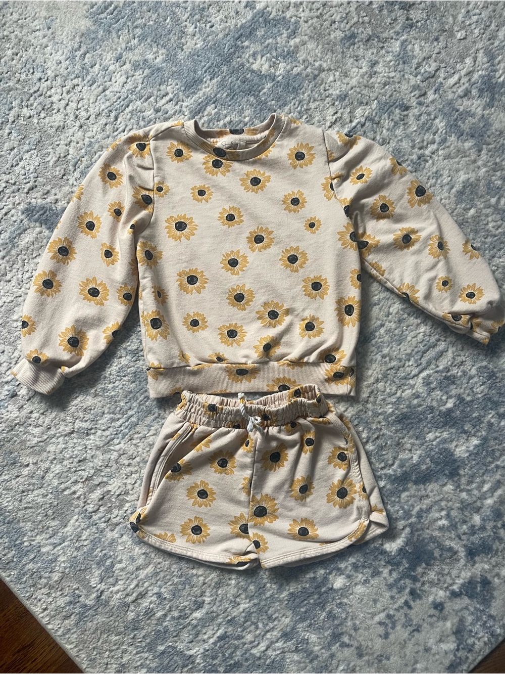 Jessica Simpson Sunflower Set - Cream and Yellow